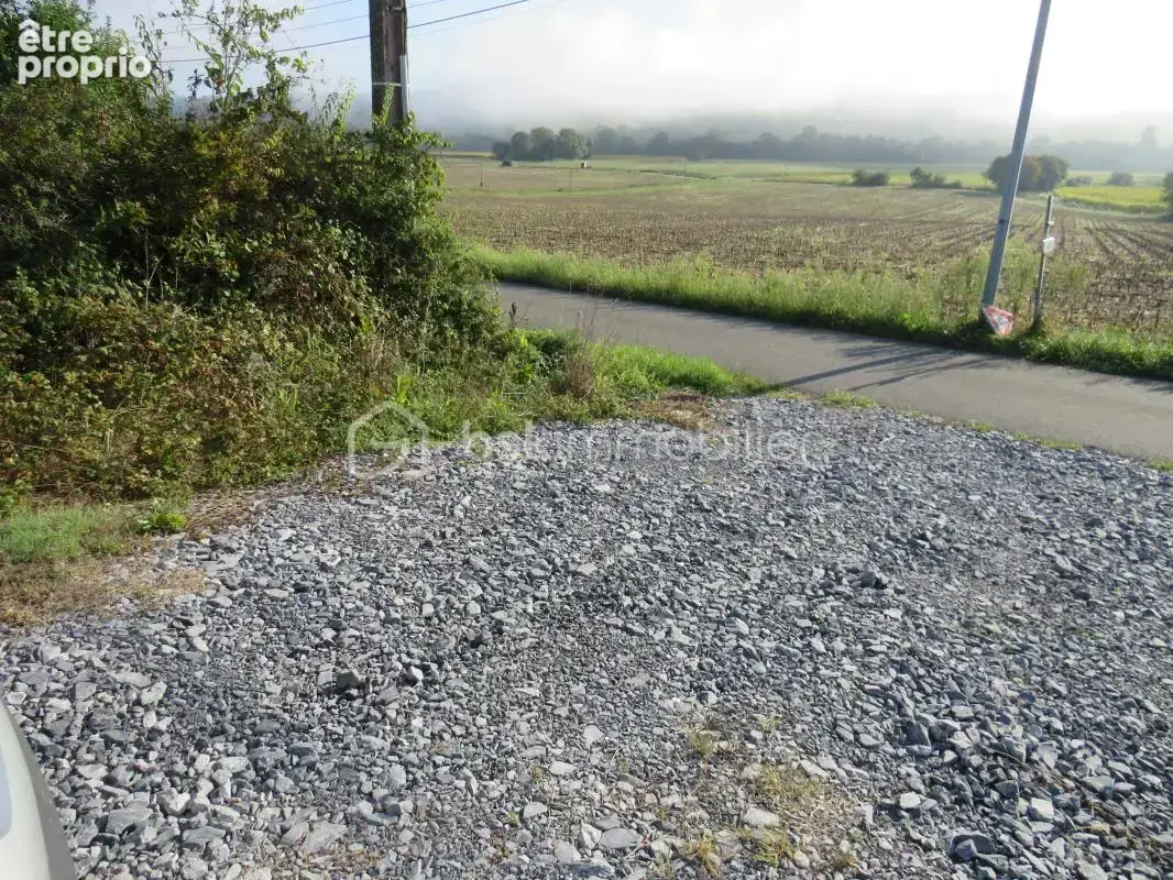 Terrain constructible de 2150 m² environ au calme avec vue dominante - photo 2