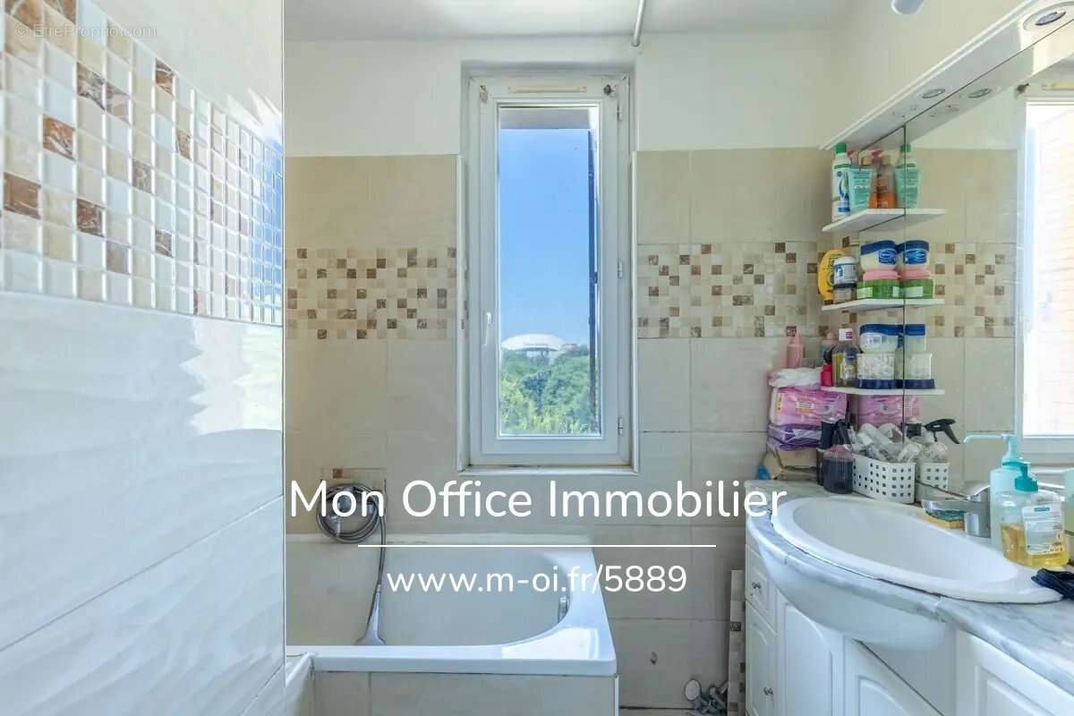 Appartement à MARSEILLE-9E