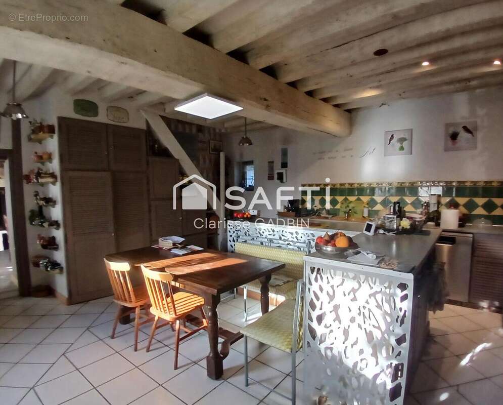 Maison 158 m² à Vergonnes  - photo 4