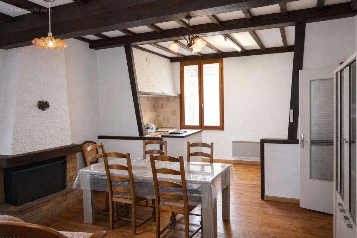 Maison à MONTELIMAR