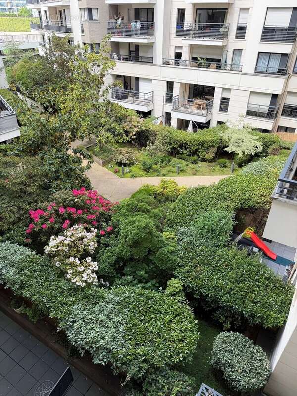 Appartement à ISSY-LES-MOULINEAUX