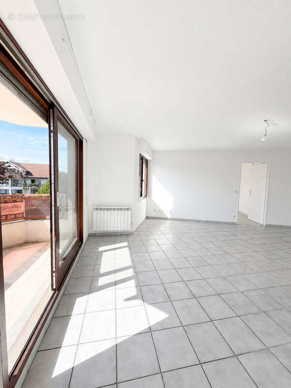 Appartement à VILLE-LA-GRAND