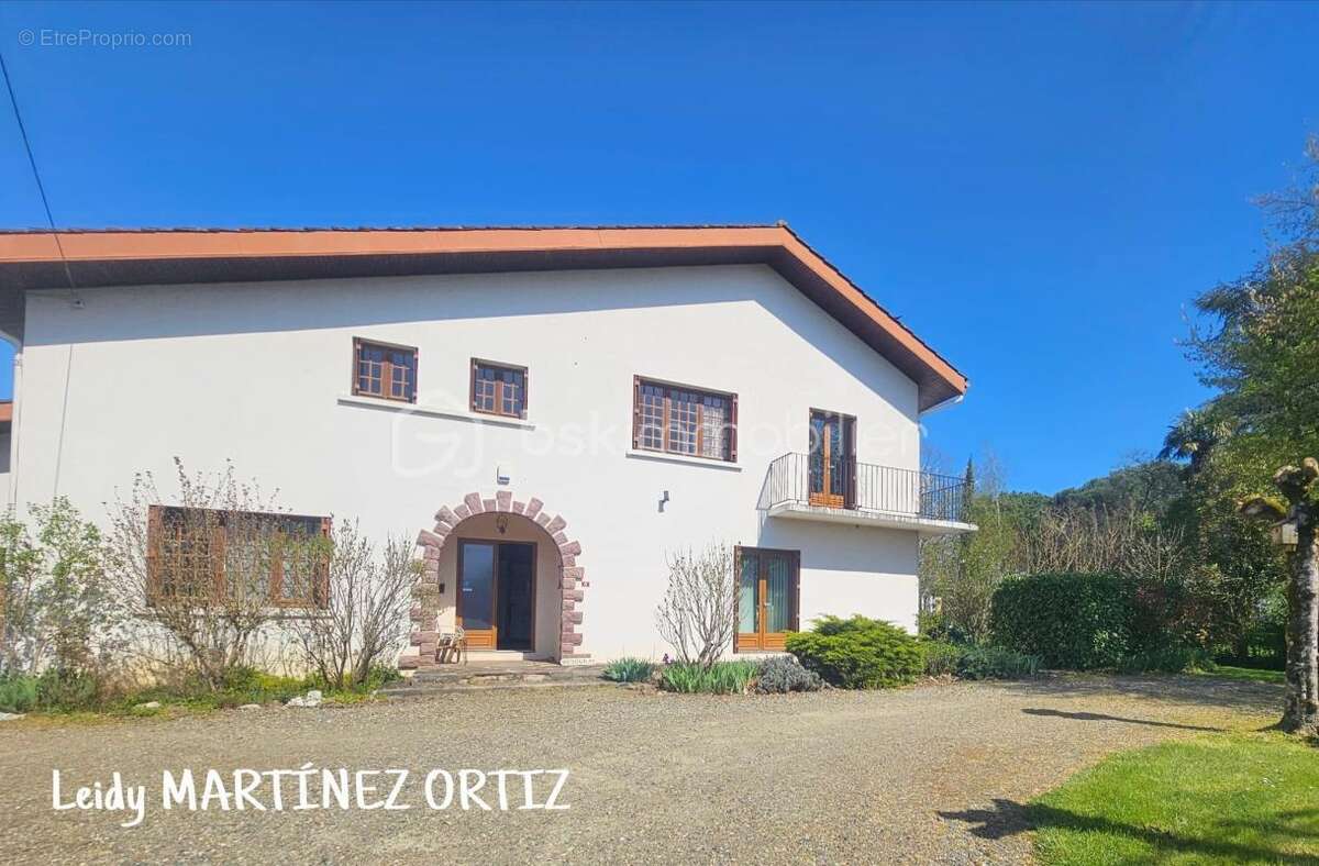 Charmante maison familiale, 190m², 5 grandes chambres, parking, garage, terrain arboré - photo 9