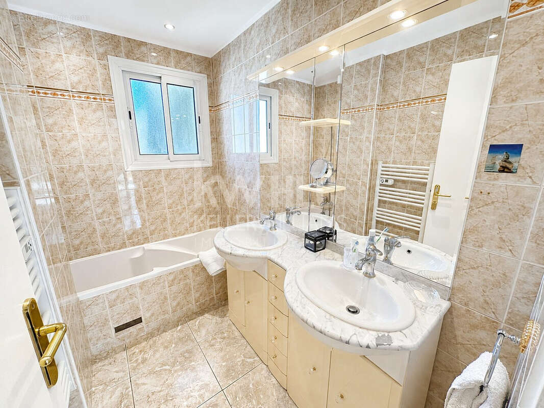 Appartement 66 m² à Cannes  - photo 7