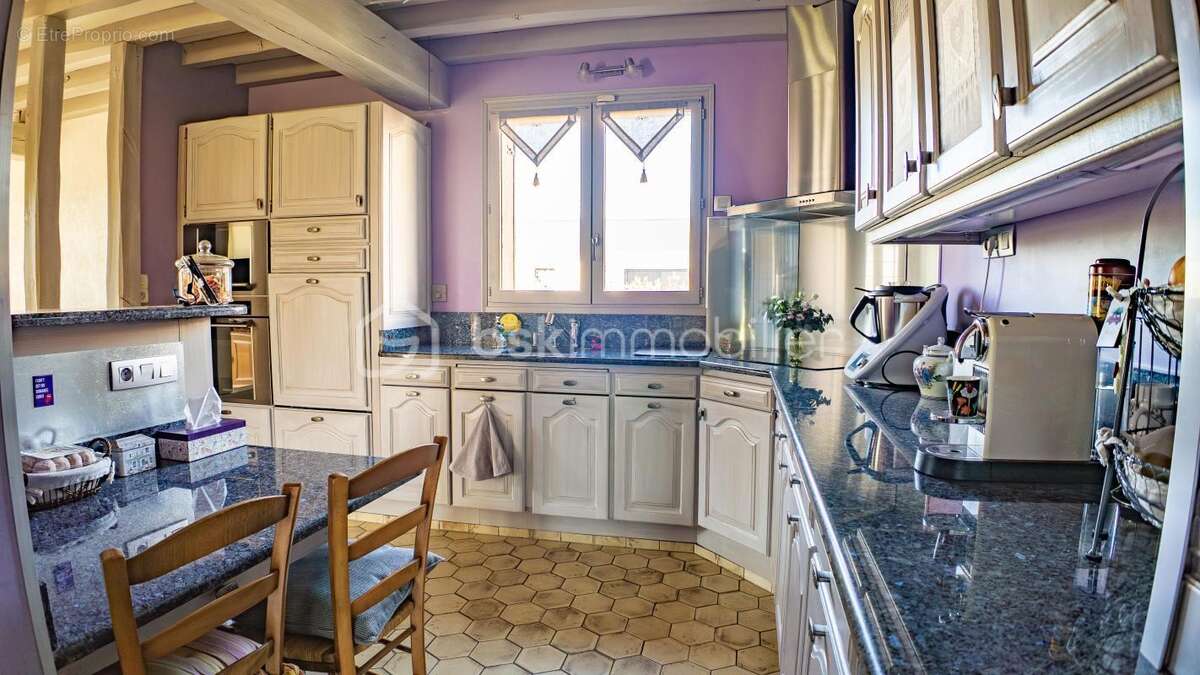 Maison à VARENNES-VAUZELLES