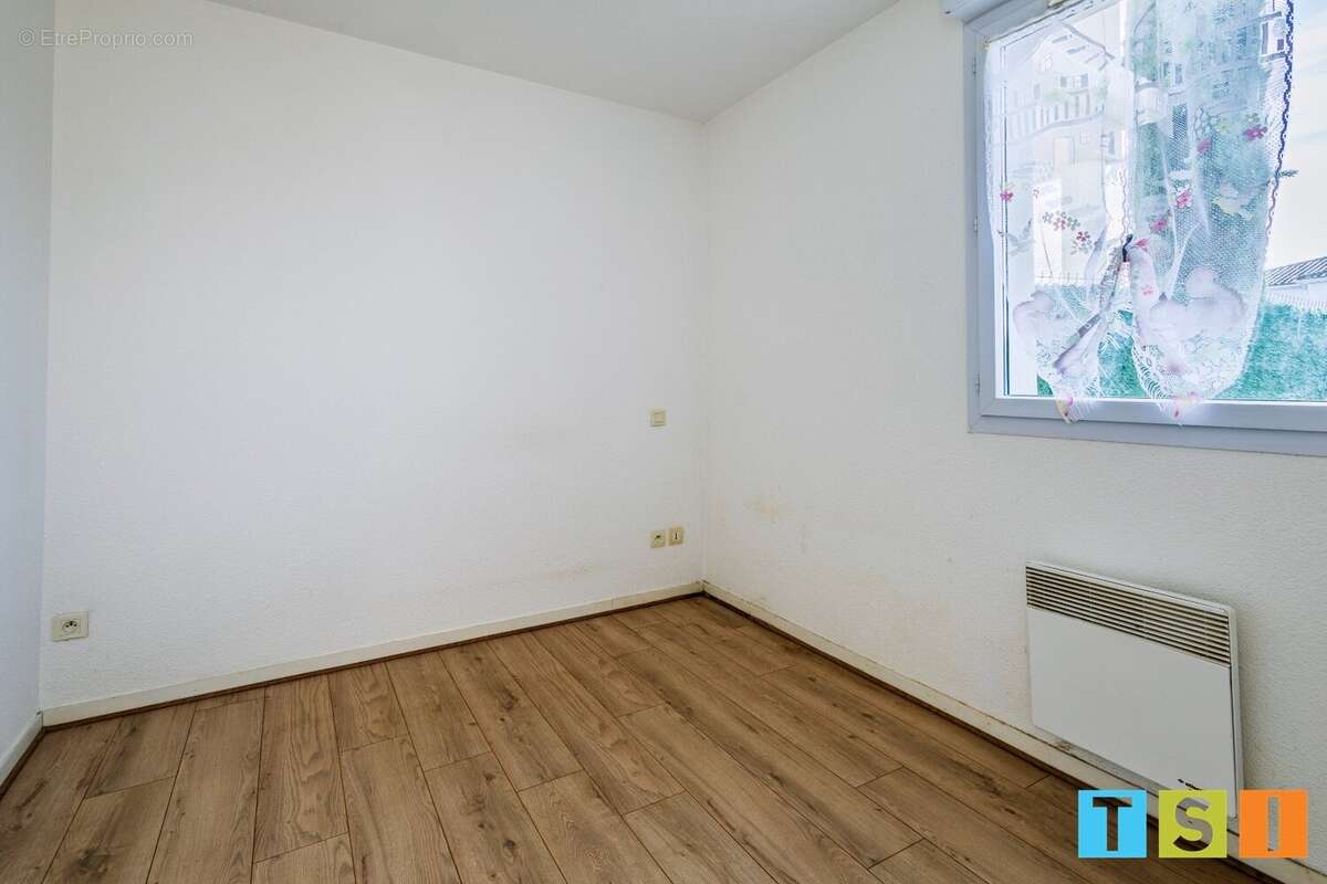 Appartement à CAZERES
