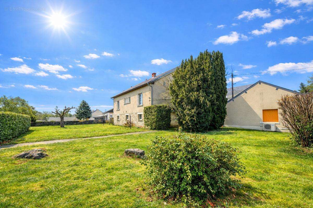 Maison à JOUET-SUR-L'AUBOIS