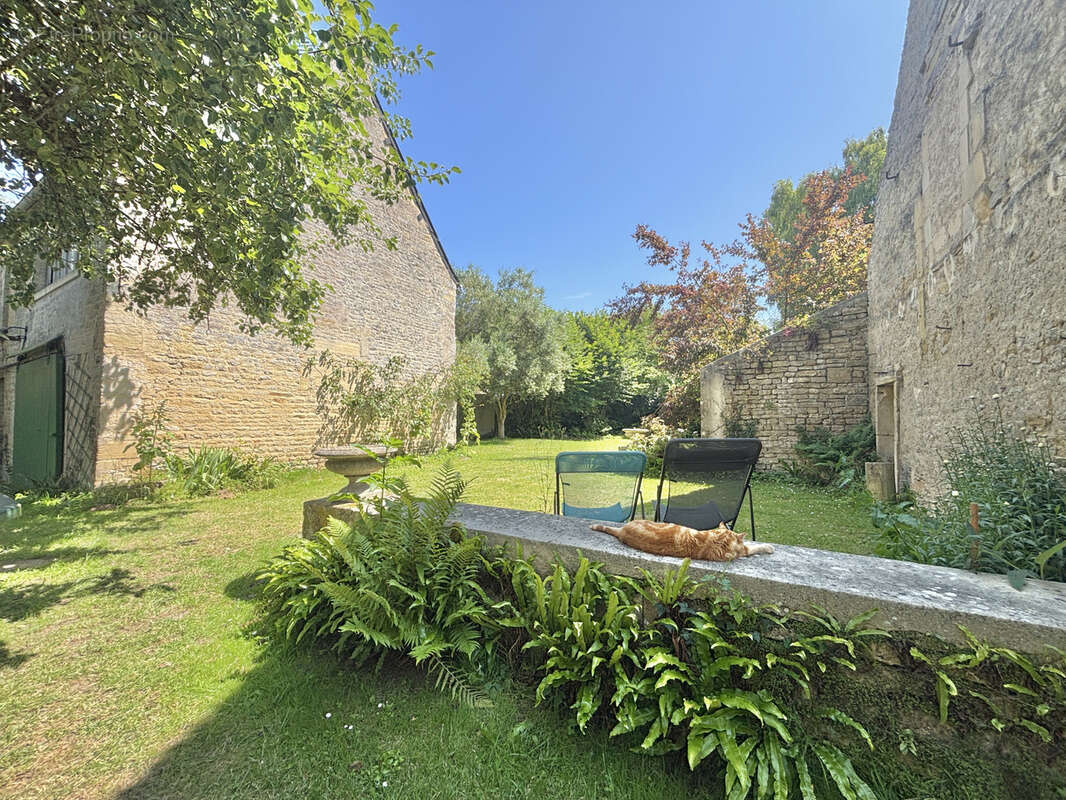 Maison à COURSEULLES-SUR-MER