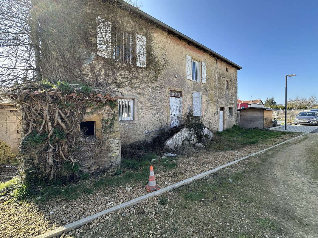 Maison à CONDE-NORTHEN