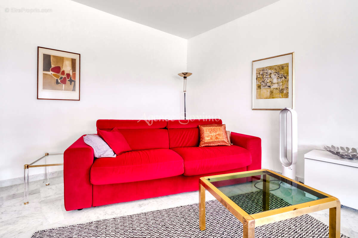 Appartement à MANDELIEU-LA-NAPOULE