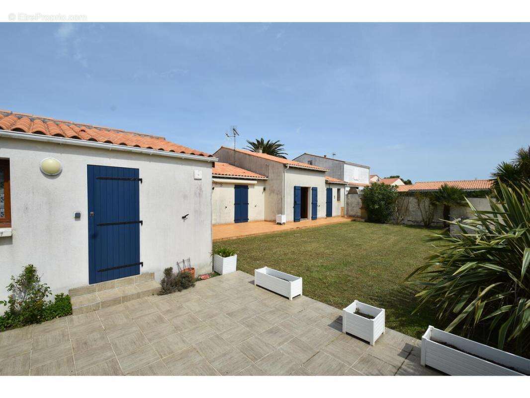 Maison à LA BREE-LES-BAINS
