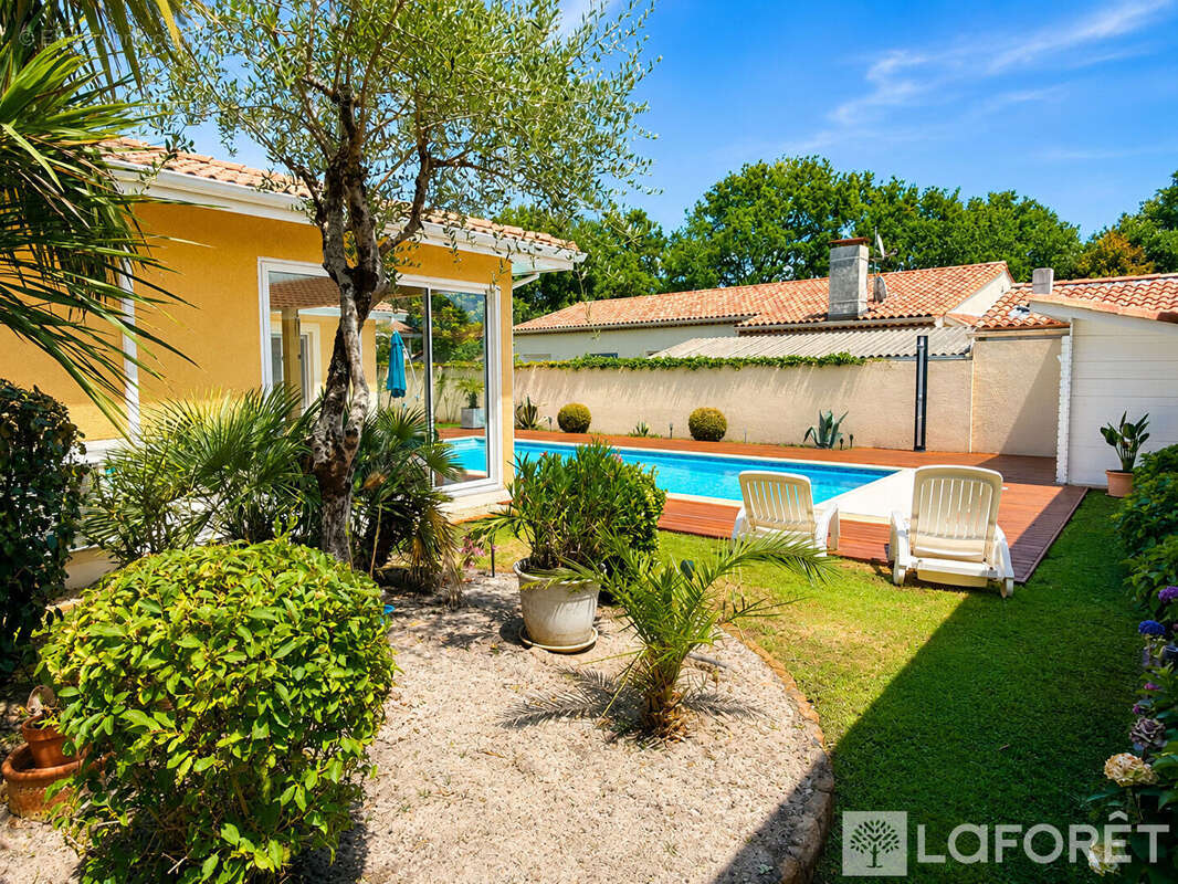 Maison Gujan Mestras 6 pièces 182 m2 - photo 2
