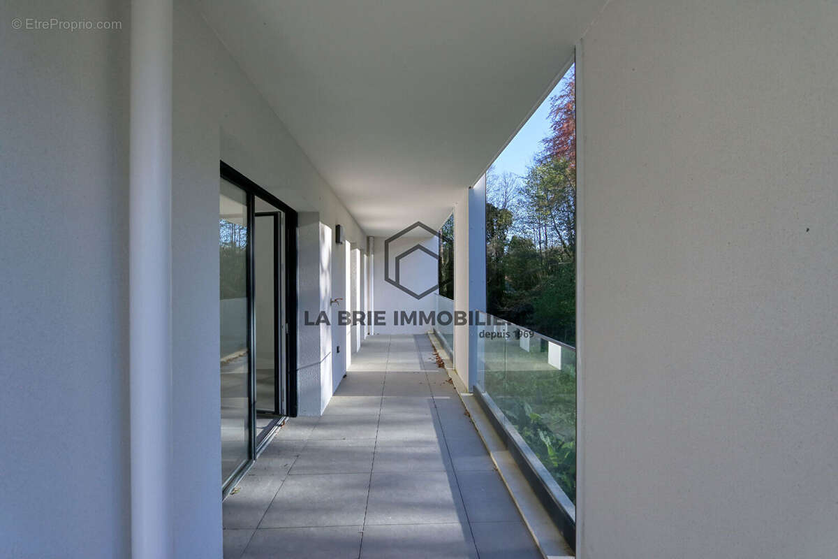 Appartement à RUBELLES