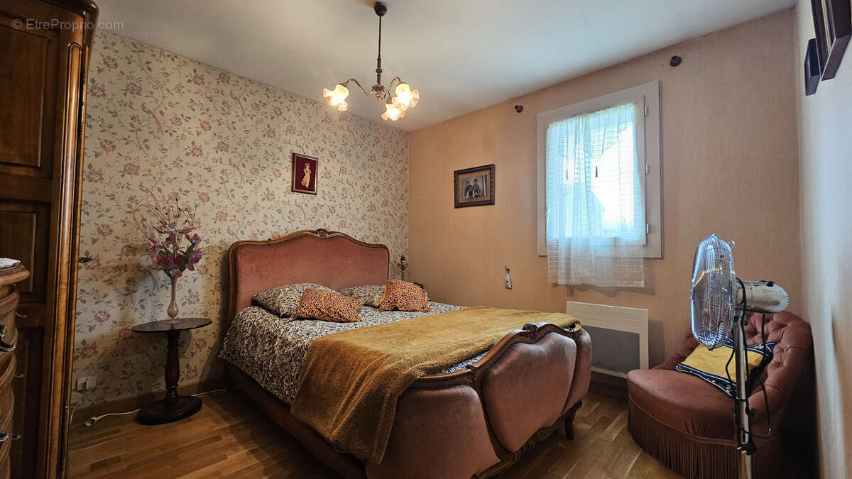 Maison à PAREMPUYRE