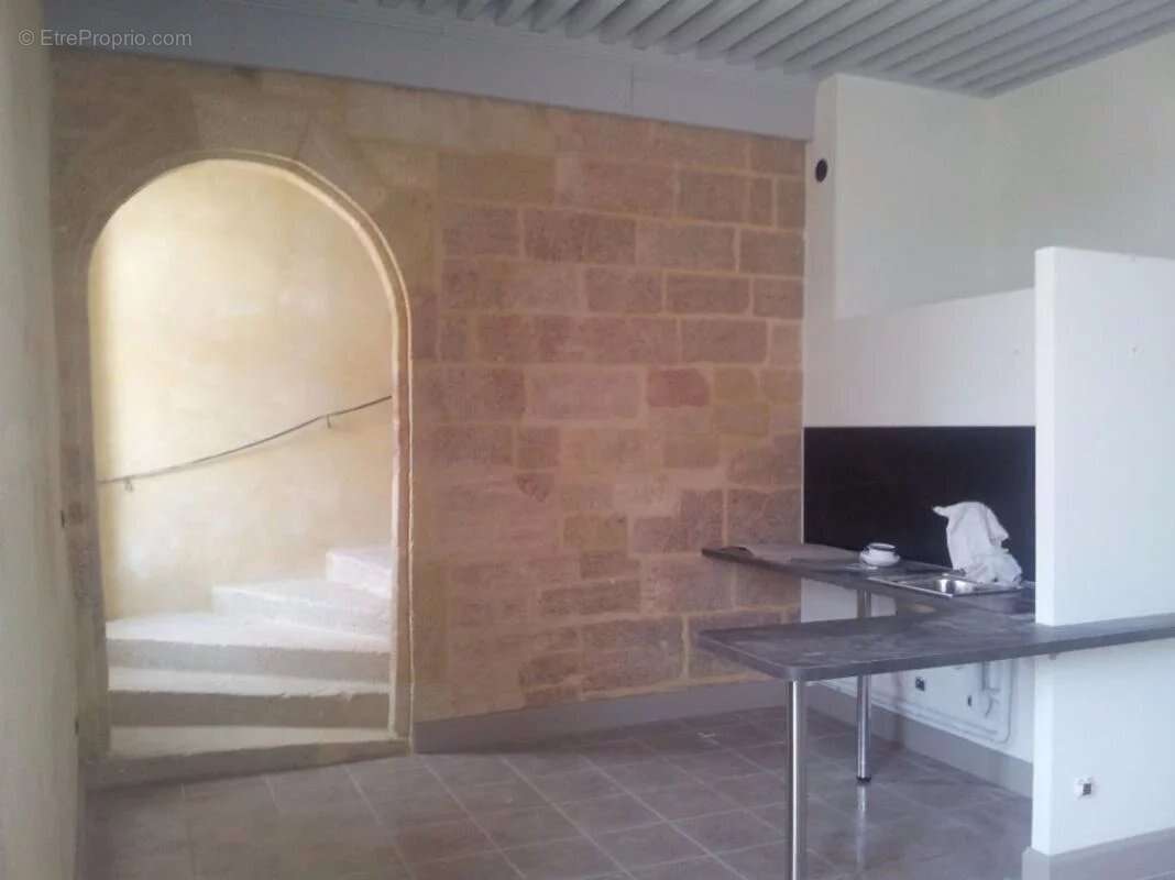 Appartement à REMOULINS