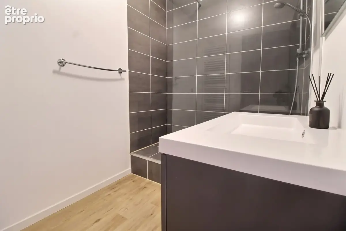 Appartement 71 m² à Armentieres  - photo 9