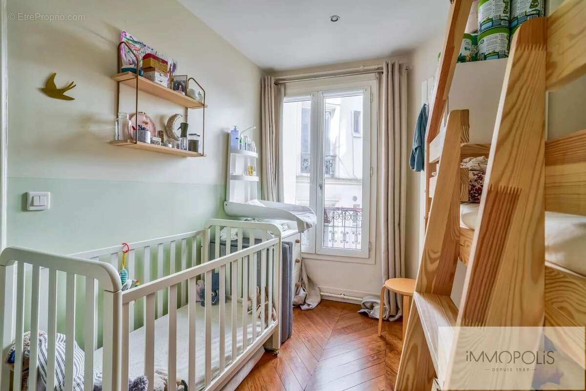 Appartement à PARIS-18E