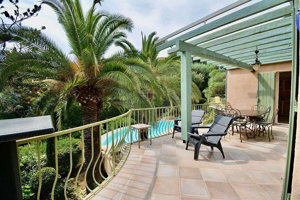 Maison à THEOULE-SUR-MER