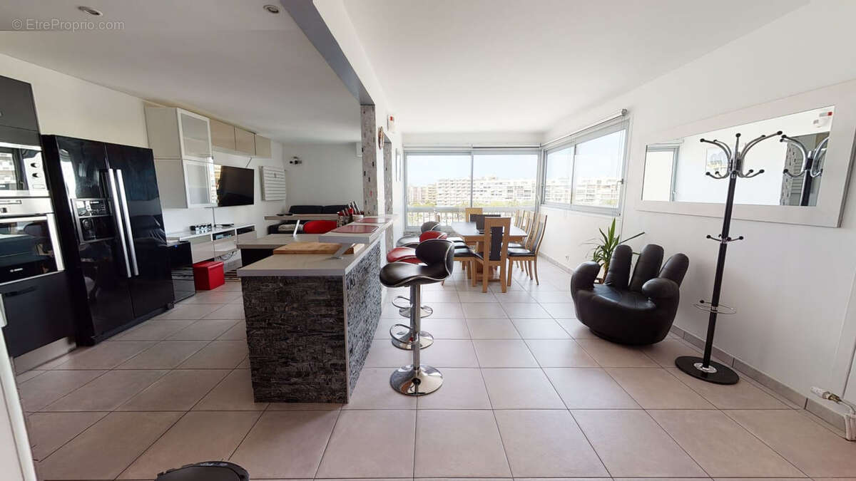 Appartement à MAUGUIO