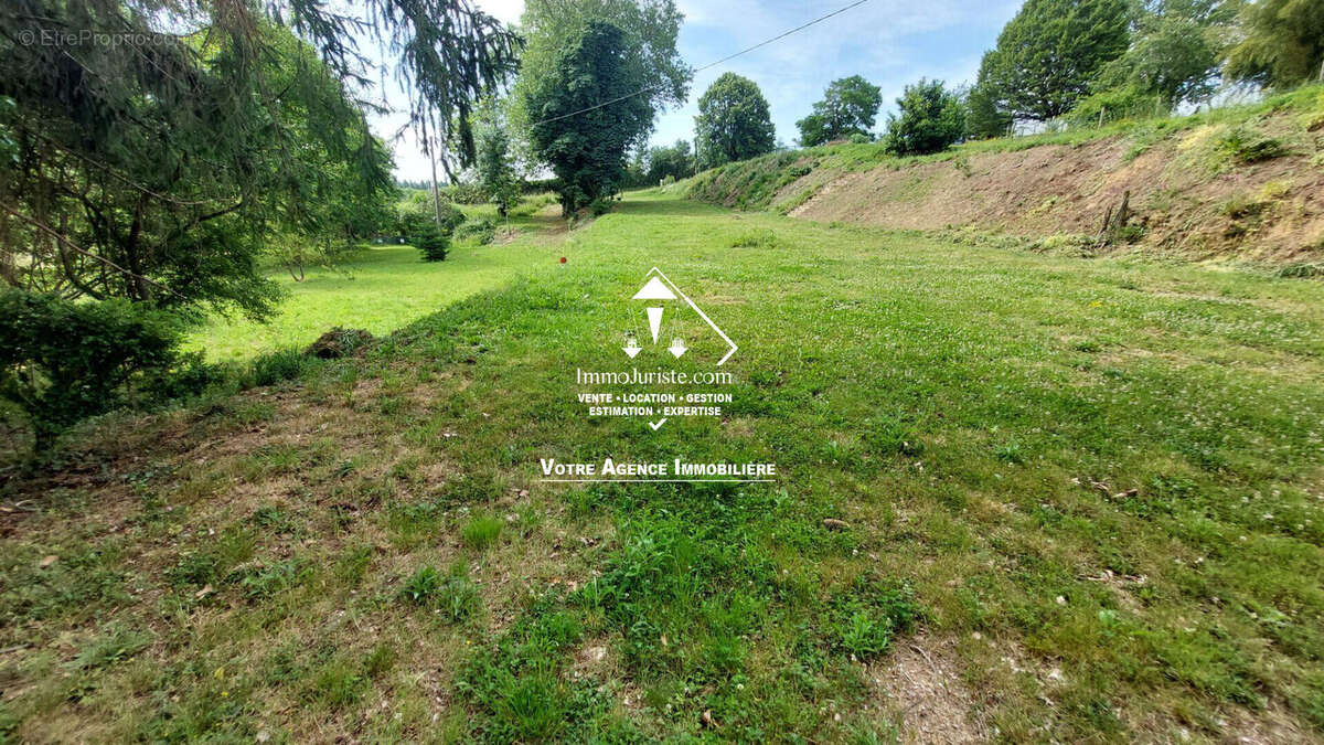 Terrain à FEYTIAT