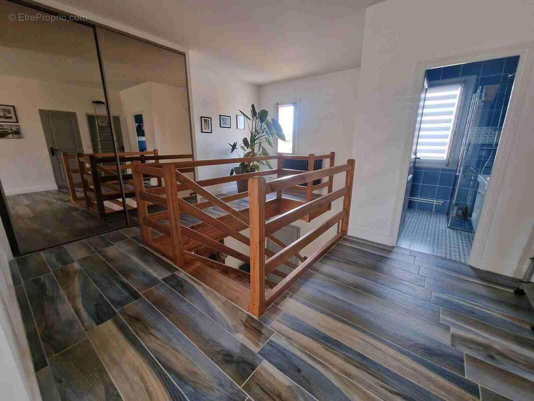 Maison d'architecte sur grand terrain avec piscine - photo 15