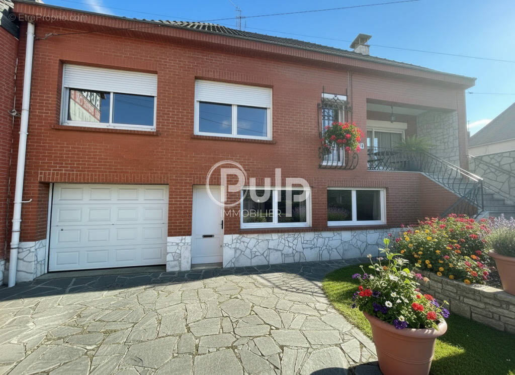 Beuvry - superbe maison individuelle de 175 m² sur 737 m² de terrain - photo 1