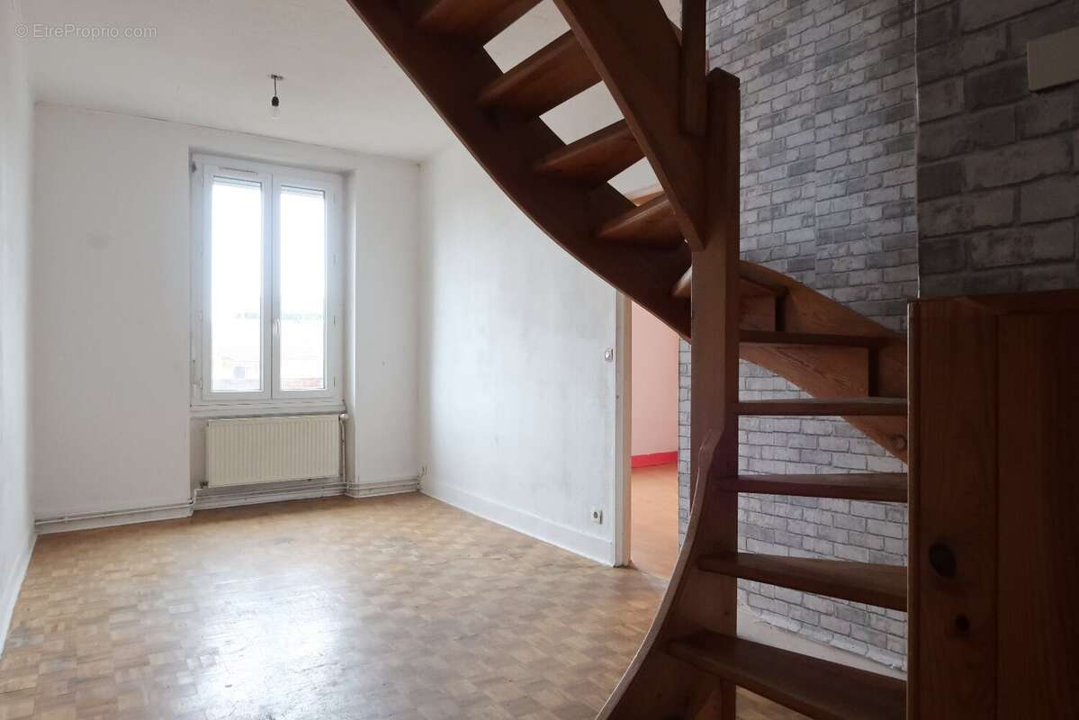 Appartement à SAINT-ETIENNE