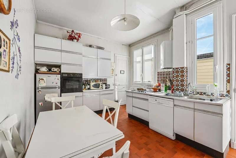 Appartement à PARIS-7E
