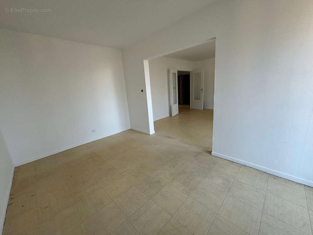 Appartement à PORT-DE-BOUC
