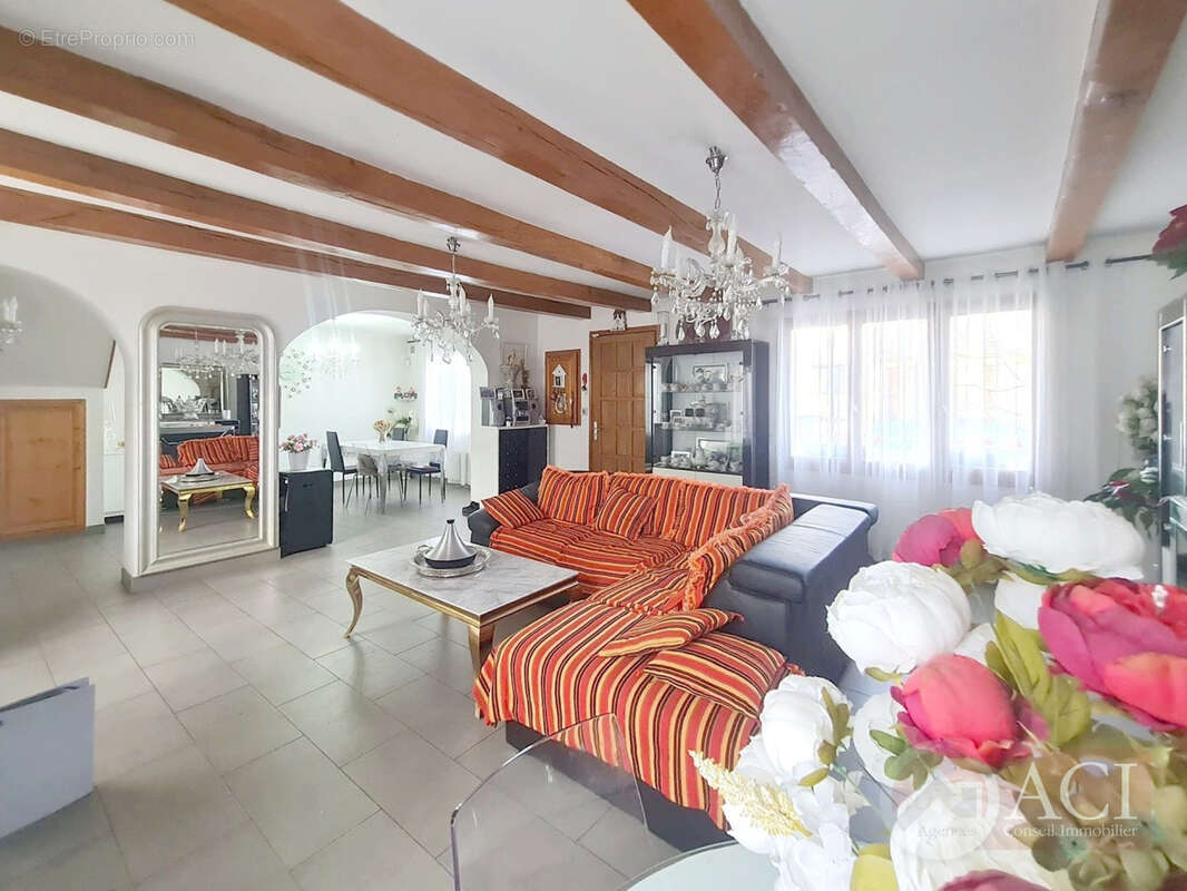 Maison à SAINT-DENIS