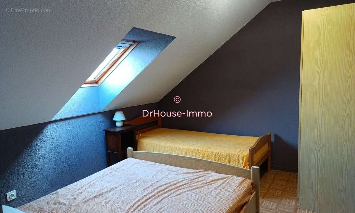 Appartement à LE LAC-D&#039;ISSARLES