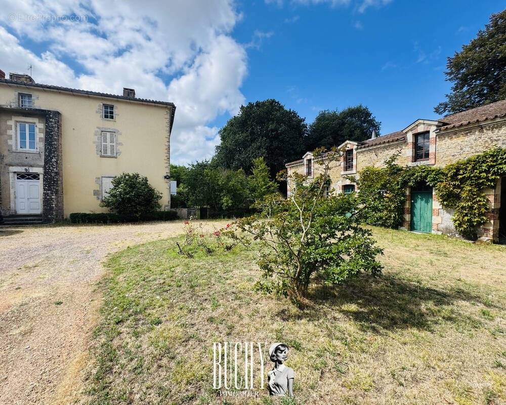 Maison à TALMONT-SAINT-HILAIRE
