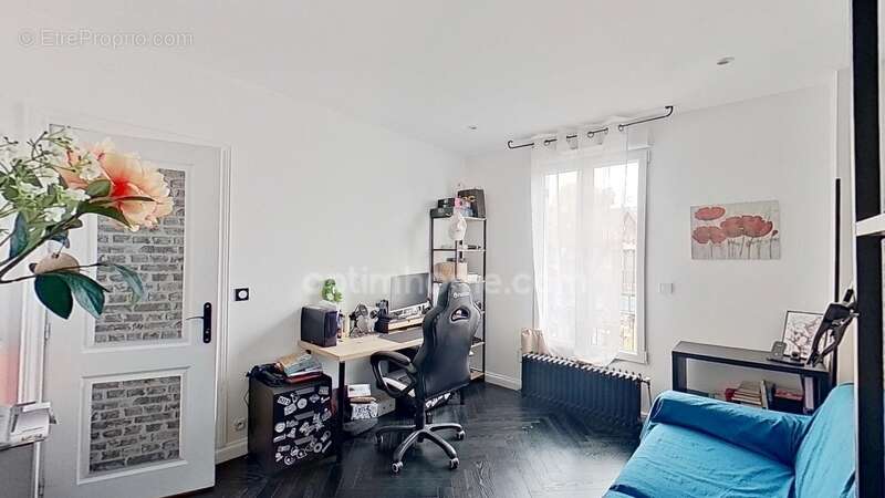 Maison à CHENNEVIERES-SUR-MARNE