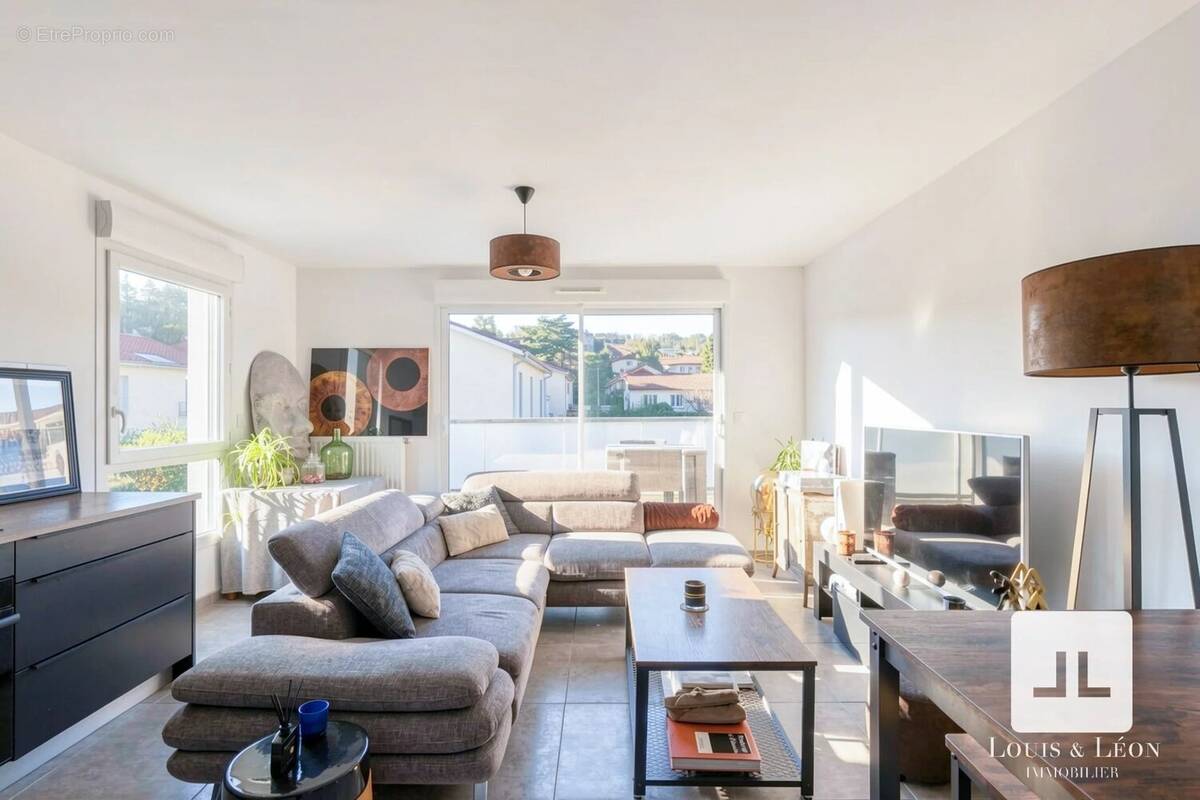 Appartement à NEUVILLE-SUR-SAONE