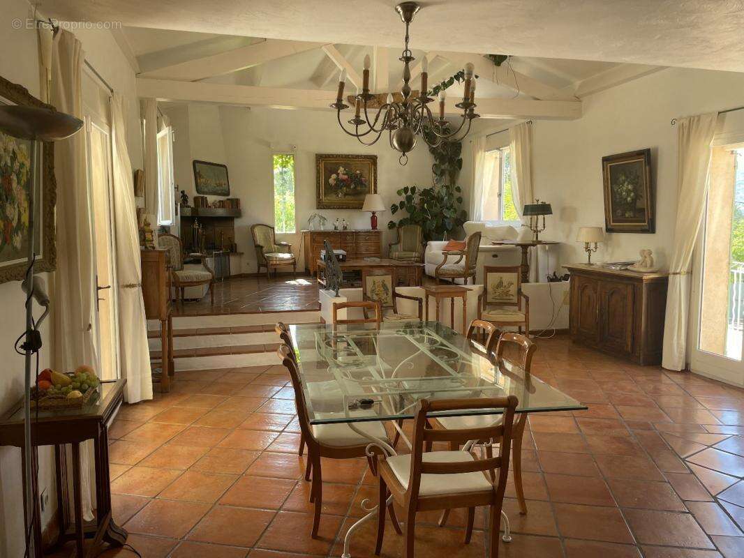 Maison 211 m² à Grasse  - photo 7
