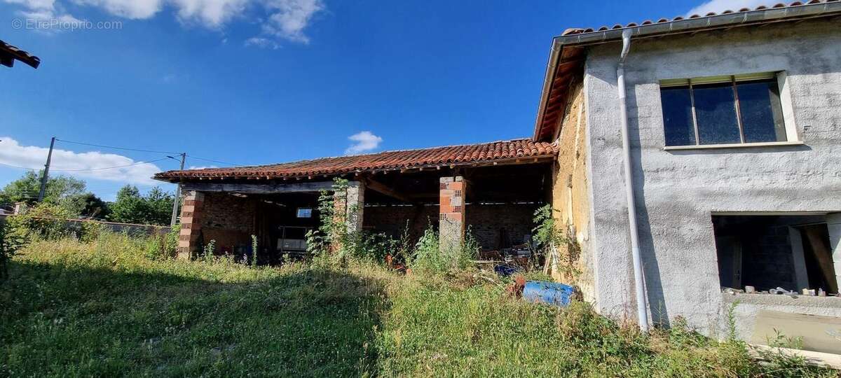 Maison à VILLENEUVE-DE-RIVIERE
