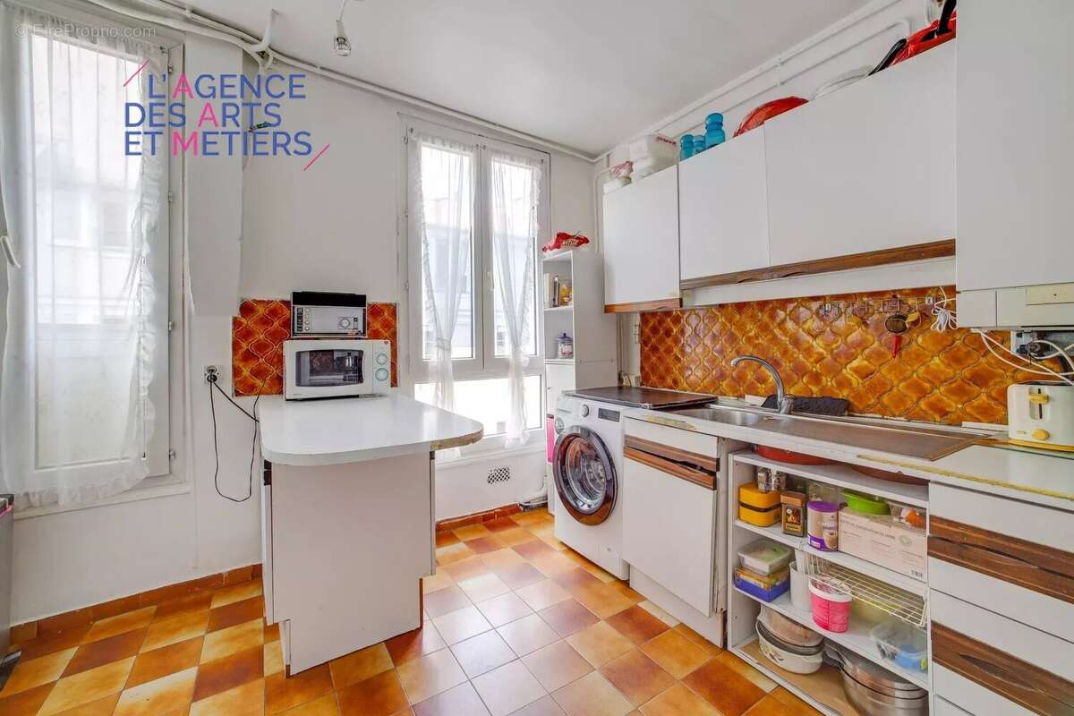 Appartement à PARIS-10E