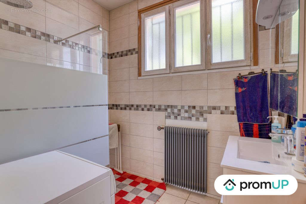 Maison à ARNAC-POMPADOUR