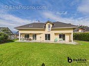 Maison à SAINT-JEOIRE-PRIEURE