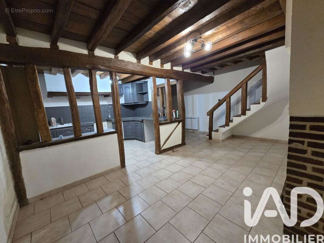 Maison 161 m² à Rilly-Sainte-Syre  - photo 2