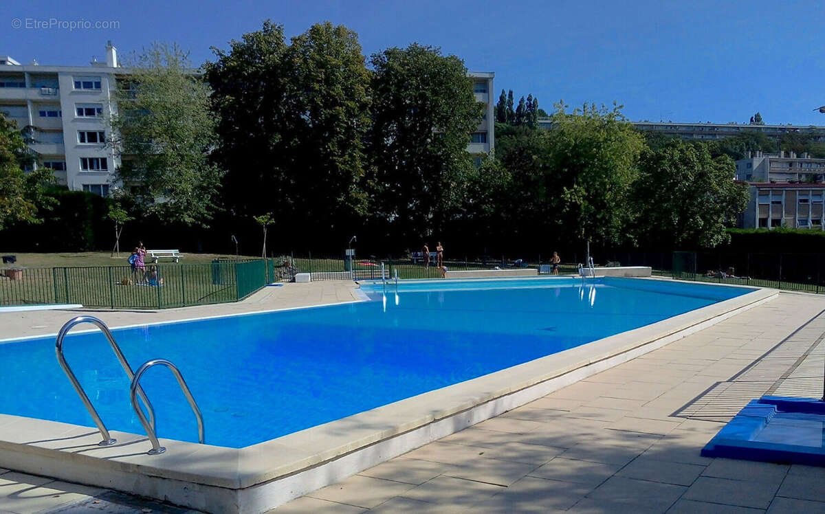 Appartement à SAINTE-FOY-LES-LYON