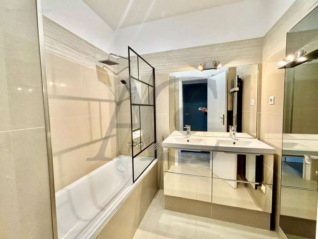 Appartement à VILLENEUVE-LOUBET