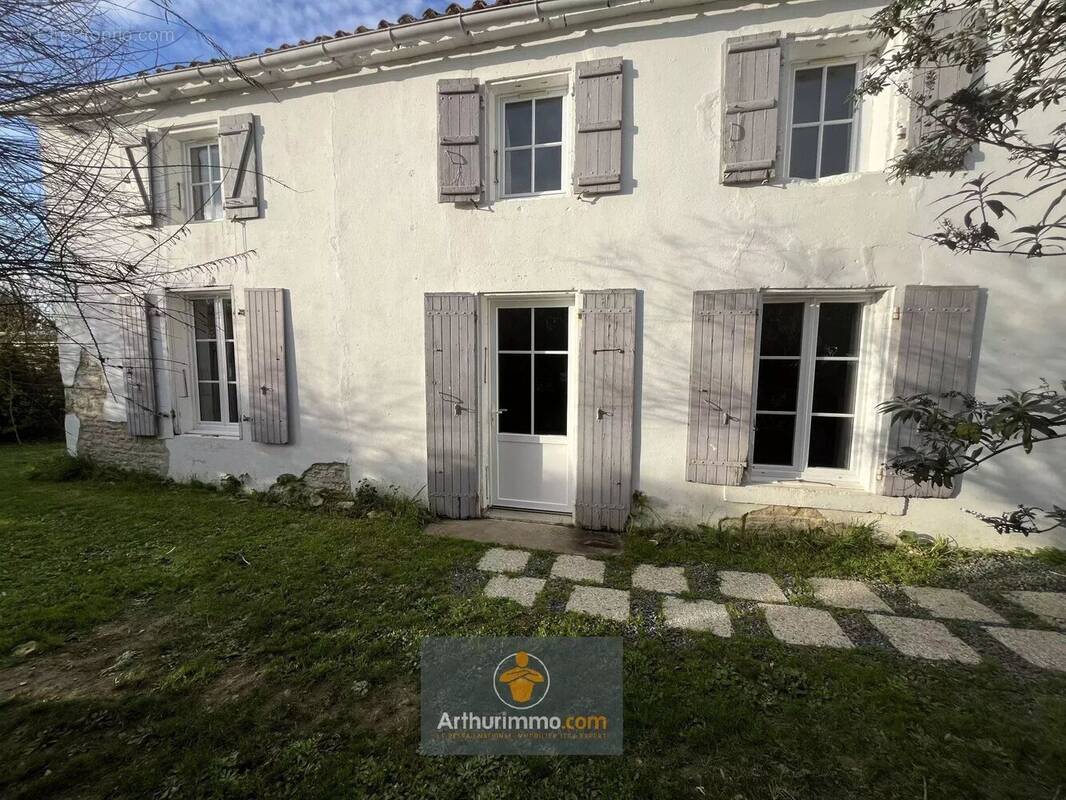 Maison à LE GUE-D'ALLERE