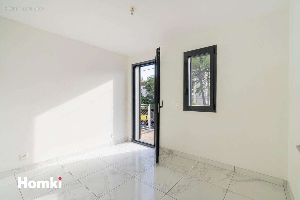 Appartement à MARSEILLE-8E