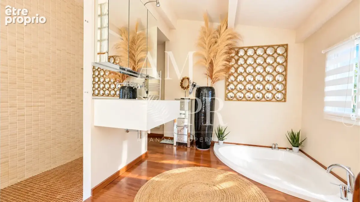 Cannes – Croix-des-Gardes  Villa d’Architecte Contemporaine de 210 m² au Cœur d’un Domaine Privé et Sécurisé - photo 18