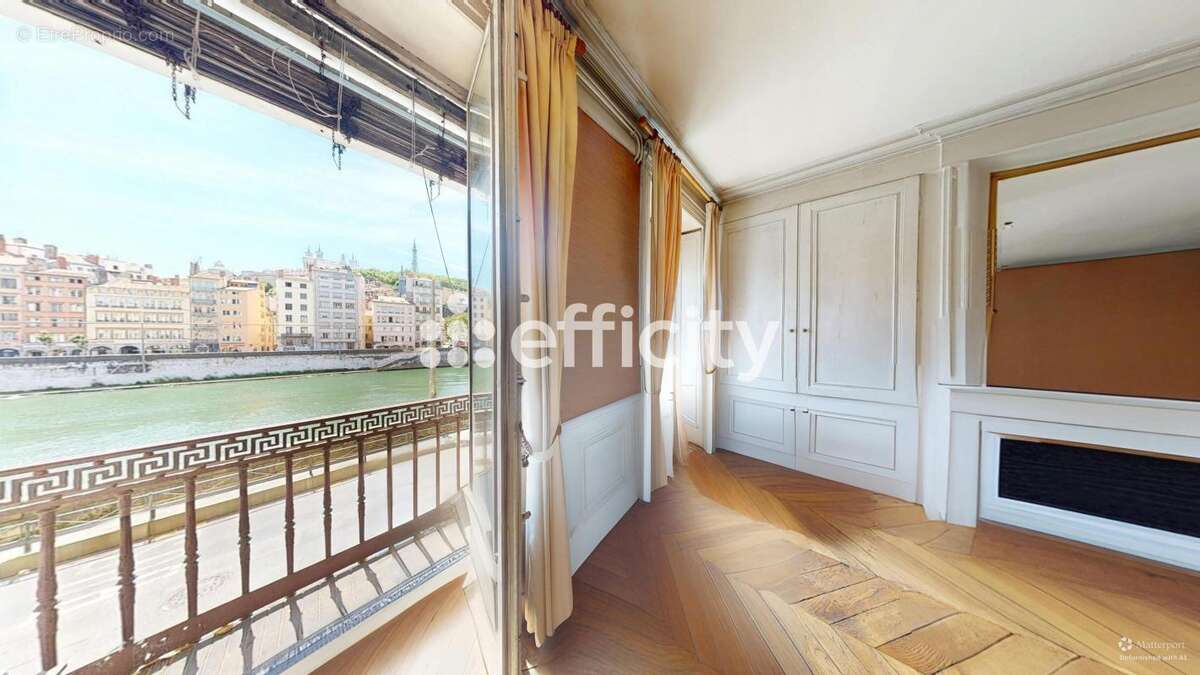 Appartement à LYON-1E