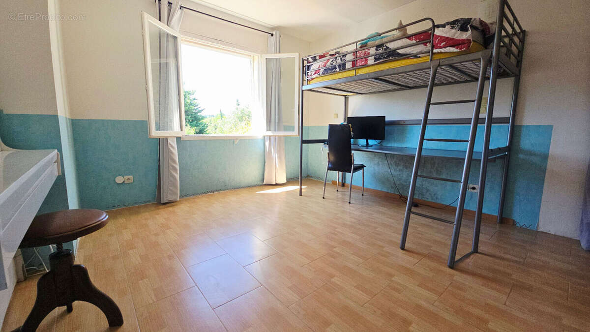 Villa Lirac - 6 pièces - 157 m² + Garage de 80 m² - photo 10