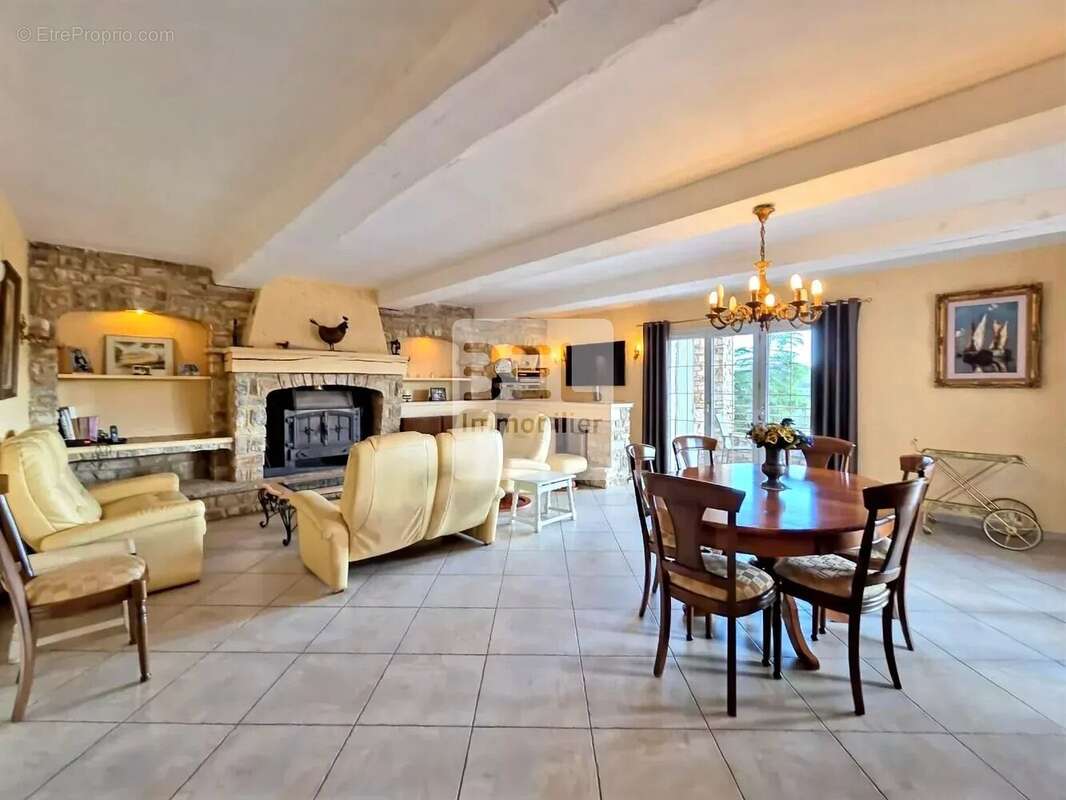 Maison à SAINT-PAULET-DE-CAISSON