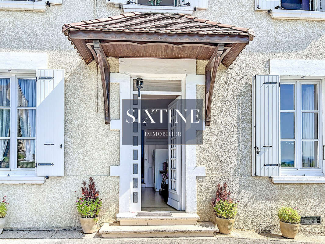 Appartement à ROCHETOIRIN