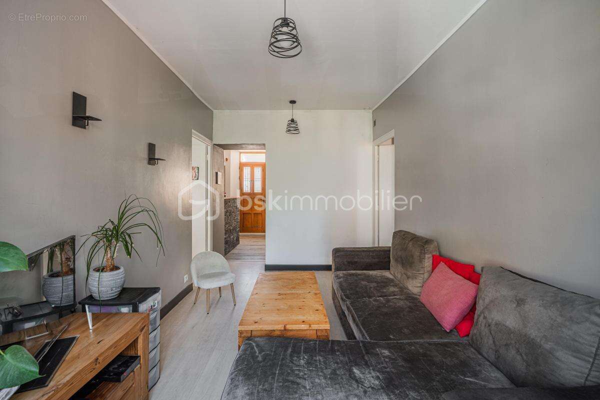 Appartement T3 avec terrasse en plein cœur de Rumilly – Idéal premier achat ou investissement - photo 5